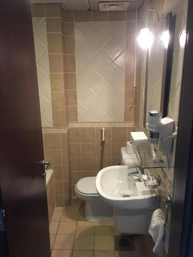 Sky View Hotel, Madinah Медина Екстериор снимка